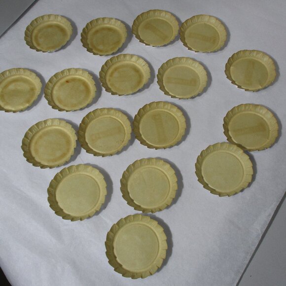 Vintage Lot of 17 A. Feldhaus Dairy Foil Milk Bottle Caps Lids Reading Ohio - Picture 4 of 4